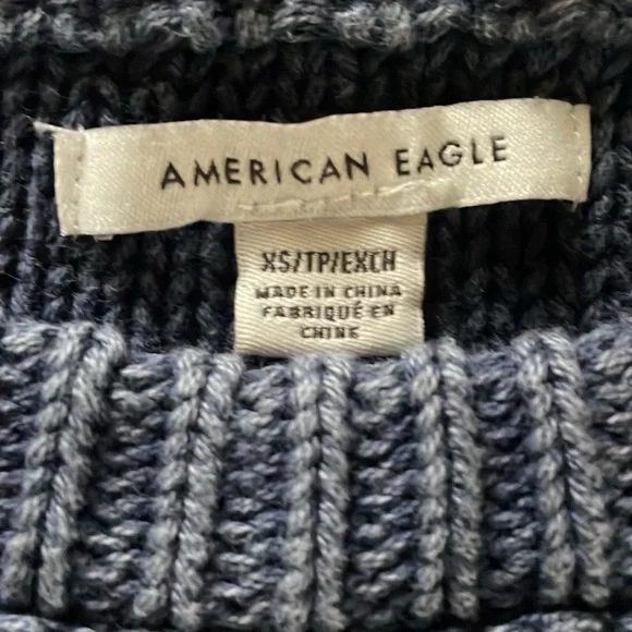American Eagle Blue Cropped Crew Neck Sweater - Picture 8 of 9